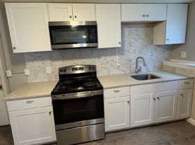 18 Nashua Rd, Pelham, NH