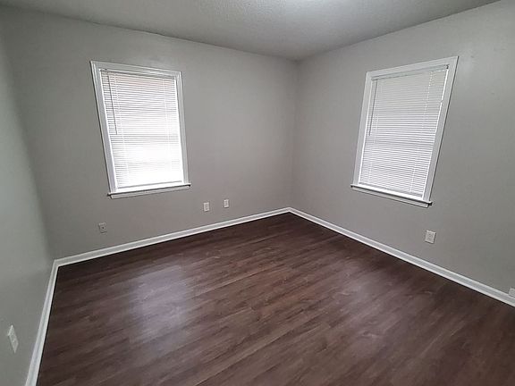 4th image of 2970 Hale Ave
