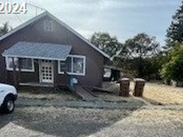 397 N 6th St, Saint Helens, OR 97051