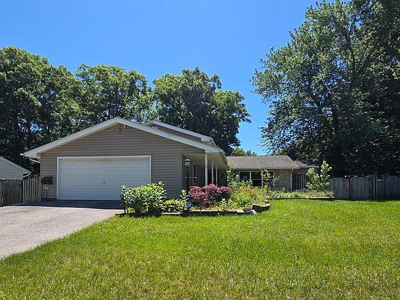 2nd image of 2684 Pinewood Dr