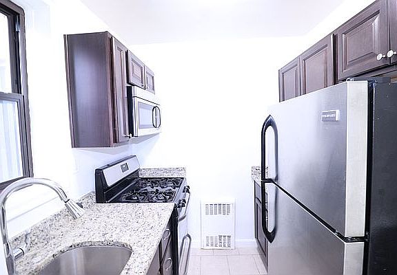 5th image of 9830 67th Ave APT 1V