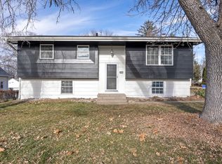 601 Maxwelton Dr, Des Moines, IA 50315