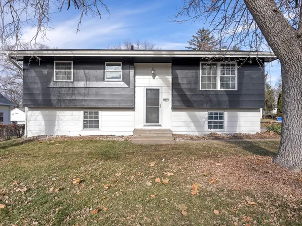 601 Maxwelton Dr, Des Moines, IA 50315