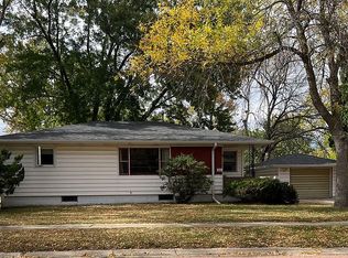 305 Dakota Ave, Brookings, SD 57006