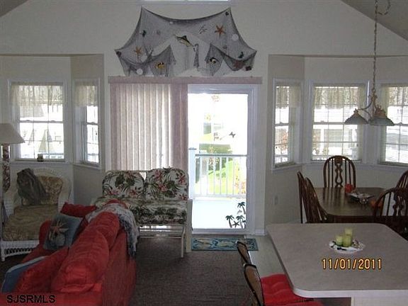 3rd image of 1435 Haven Ave