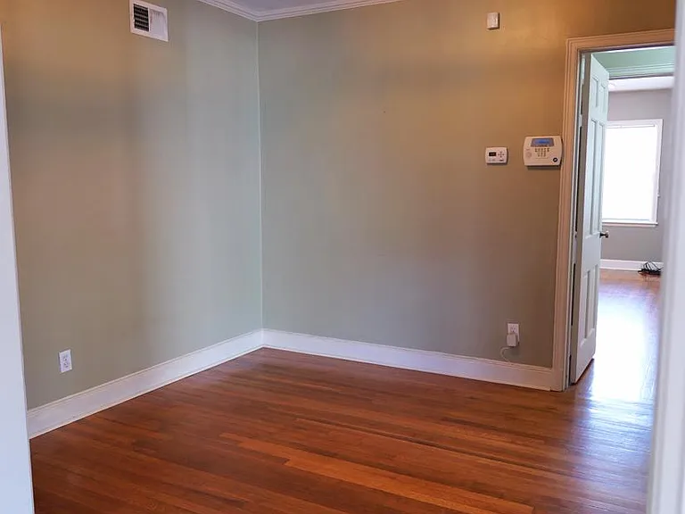 Dining room.