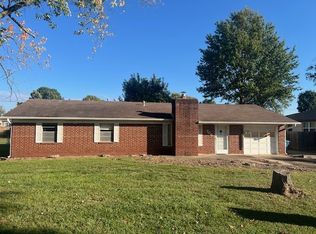 706 NW 5th St, Bentonville, AR 72712