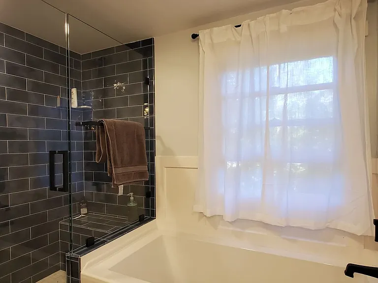 4390 Lakeview Trl — Photo 13