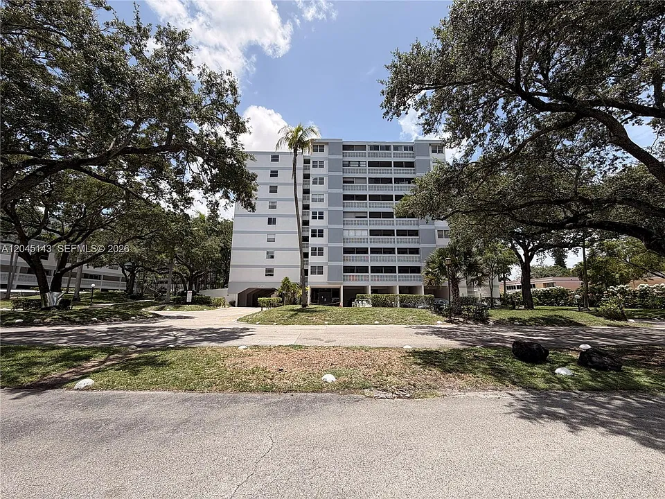 3301 Spanish Moss Ter #306