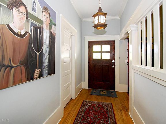 5th image of 992 N Mar Vista Ave