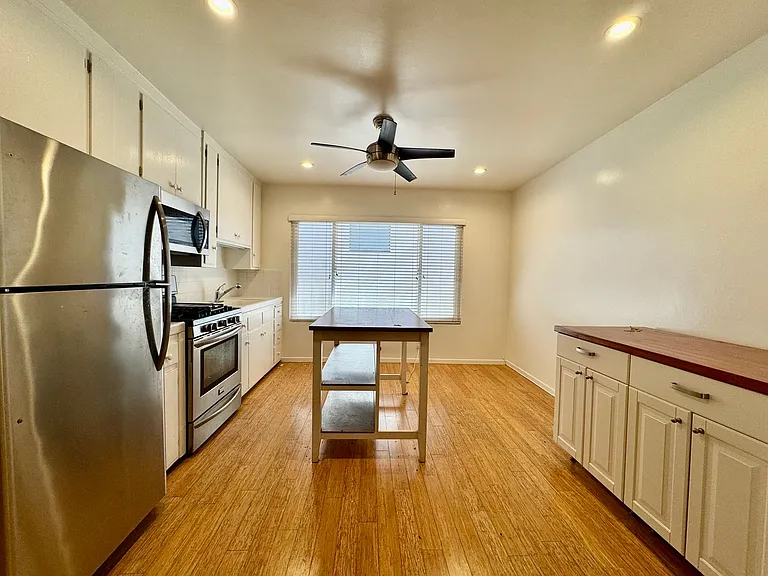 127 Vista Pl #5 — Photo 1