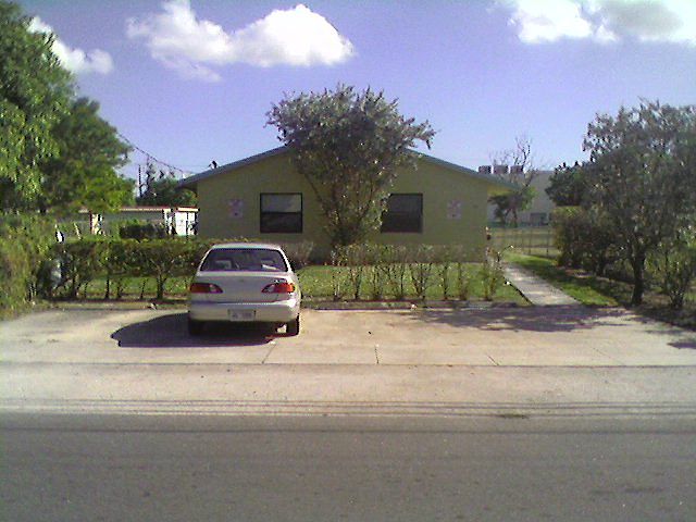2nd image of 416 NW 16th Ave APT 3
