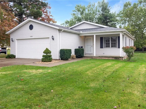 13301 Heatherwood Dr, Brookpark, OH 44142