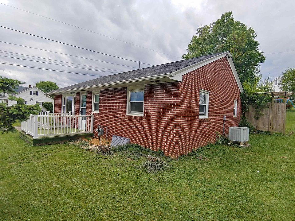 1st image of 305 N 26th St