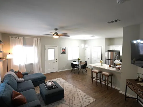 1700 Constantino Cir #A, Austin, TX 78745