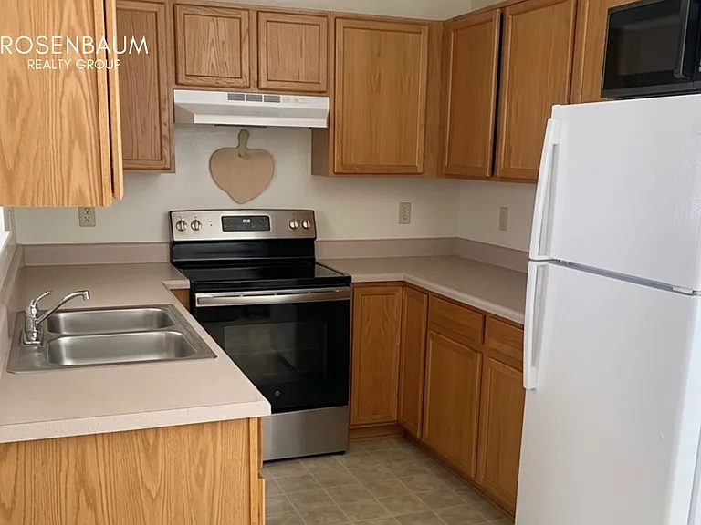 6351 N Little Papoose Dr #B — Photo 3