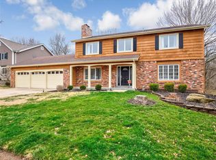 1635 Carman Valley Dr, Ballwin, MO 63021