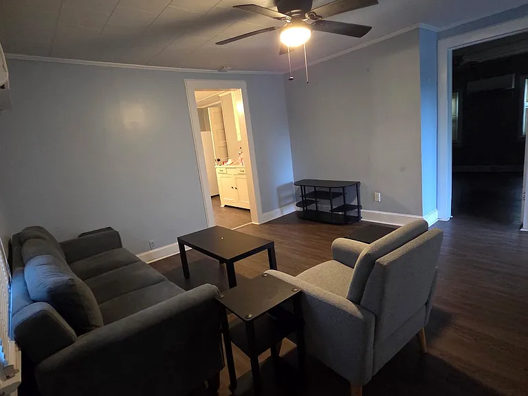 507 Steele St — Photo 9