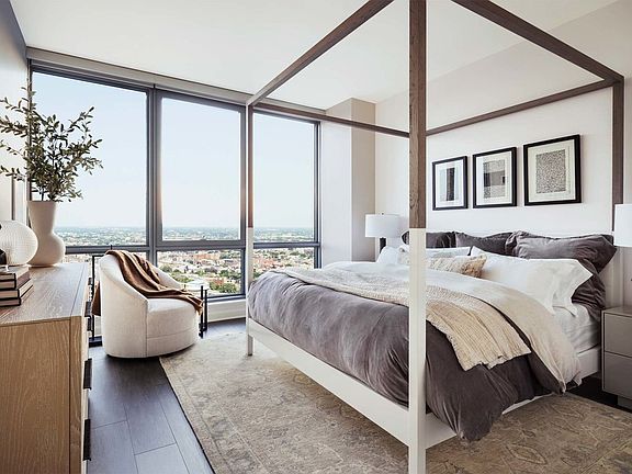 5th image of 164 N Peoria St #3008