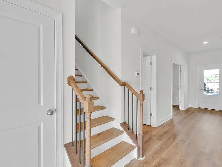 726 Lithia Inn Rd — Photo 13