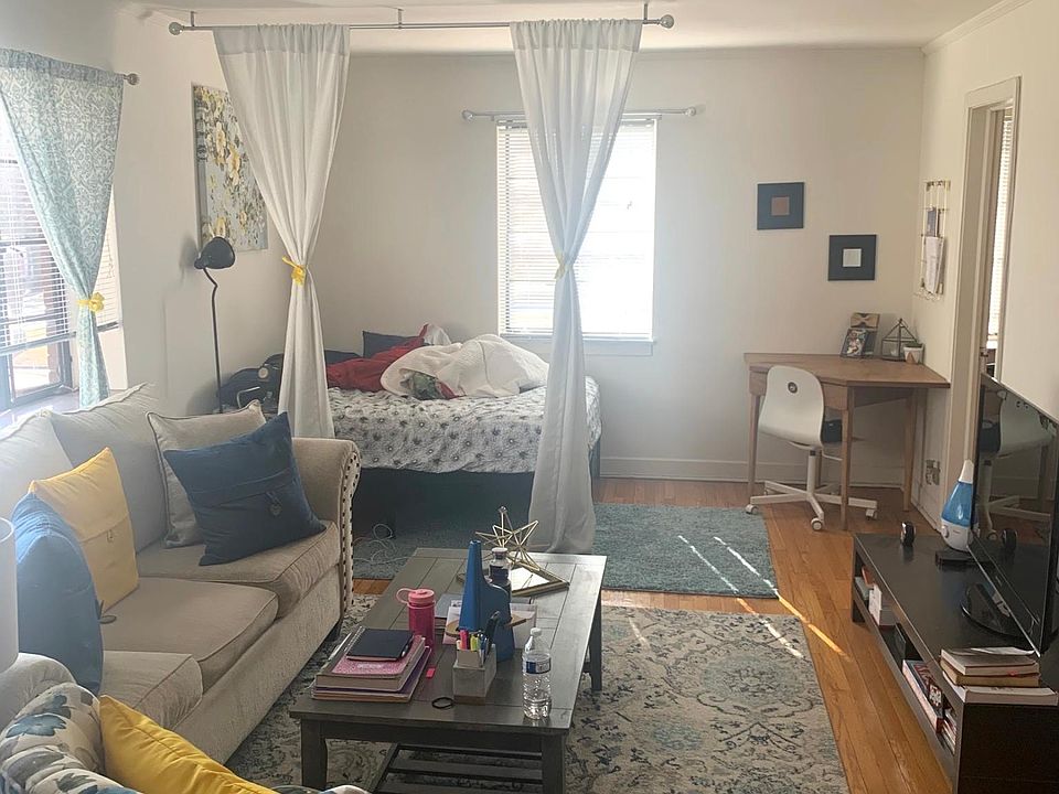2nd image of 2211 Central St