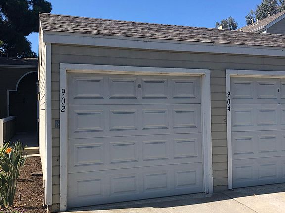 Detached Garage