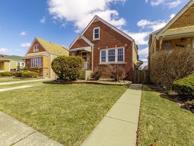 6733 S Kenneth Ave, Chicago, IL, 60629