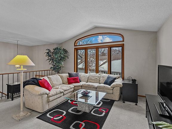 2nd image of 2559 Sumac Cir