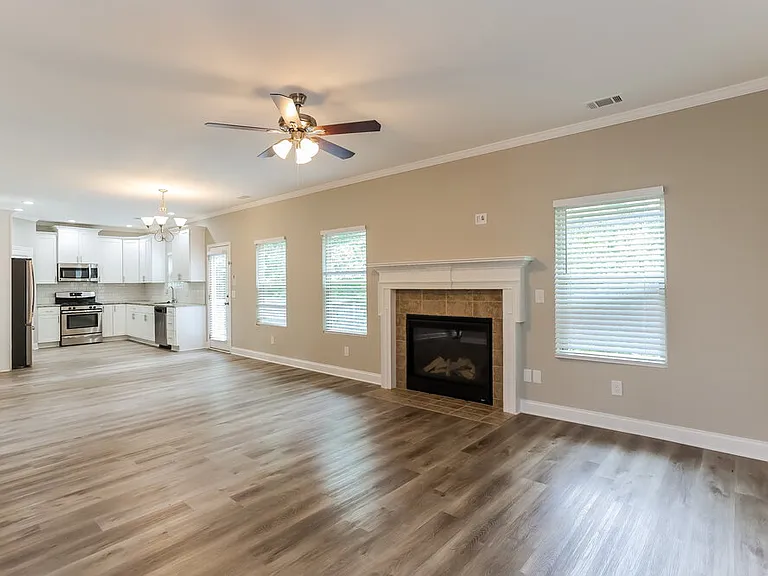 1194 Kilrush Dr SE — Photo 7