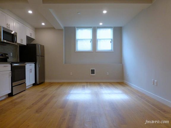 4th image of 1390 Clay St #1385-A