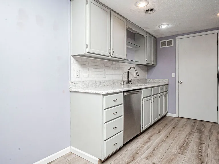 2505 Candlewood Dr — Photo 12