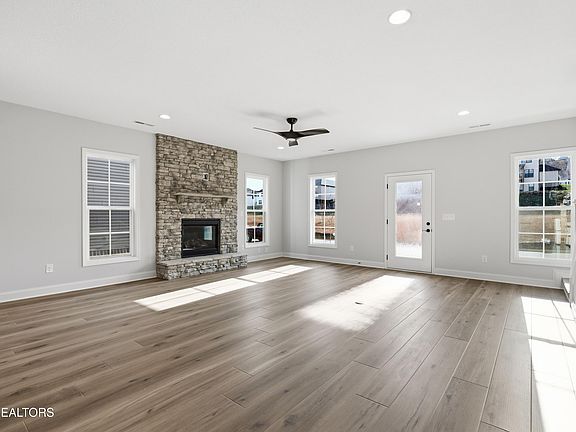 5th image of 2036 Hickory Reserve Rd