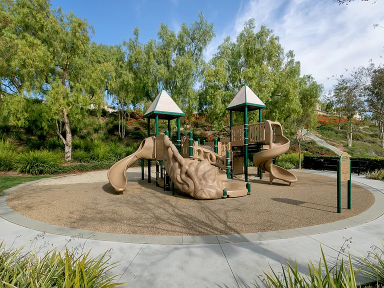 2854 Alamitos Rd — Photo 41