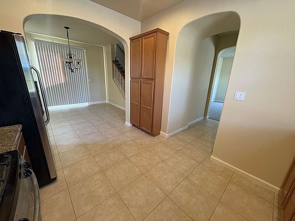 4th image of 139 Talmont Cir