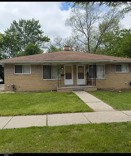 21953 Coolidge Hwy Photo 1