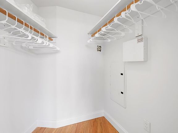 5th image of 1710 Park Ave #913