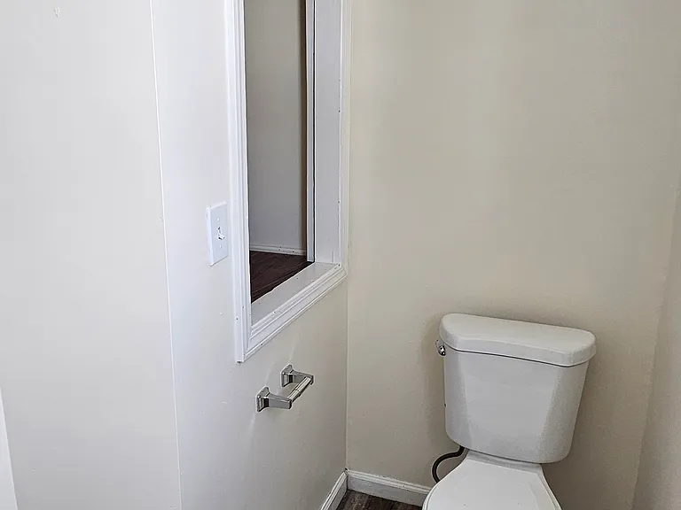 16 Sauquoit St #E — Photo 7
