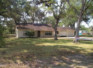 2449 Cr 306, Edna, TX 77957