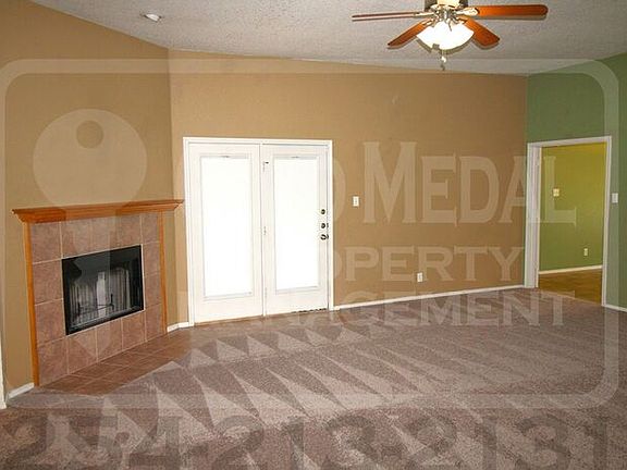 4th image of 4302 Hank Dr