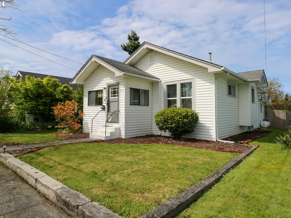 557 N Collier St, Coquille, OR 97423
