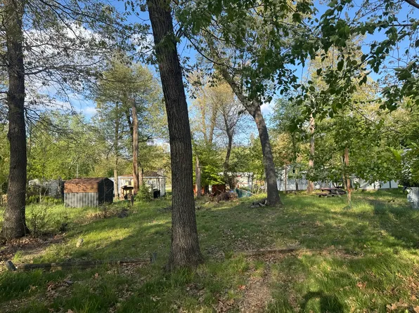 8-37 Woodhaven Lakes, Sublette, IL 61367