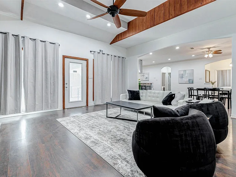 10905 Shady Ln #A — Photo 37