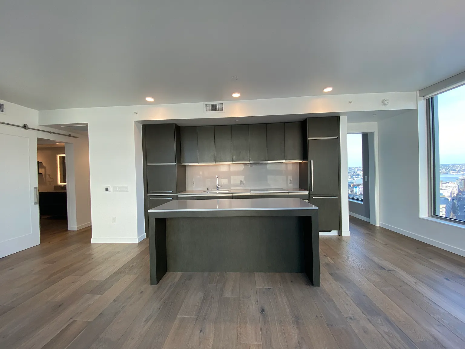 2 bed, 1032 sqft, $3,945 — Photo 1