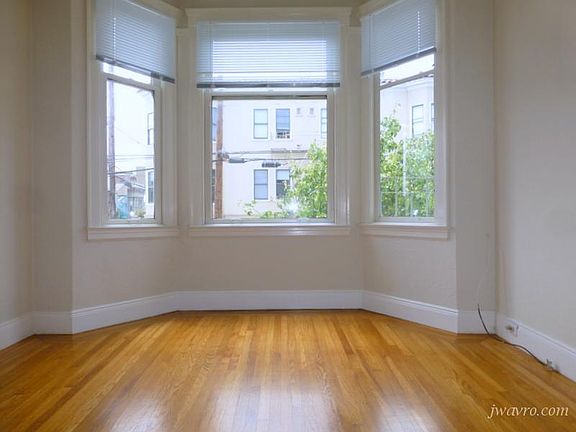 5th image of 245 Vicksburg St #2