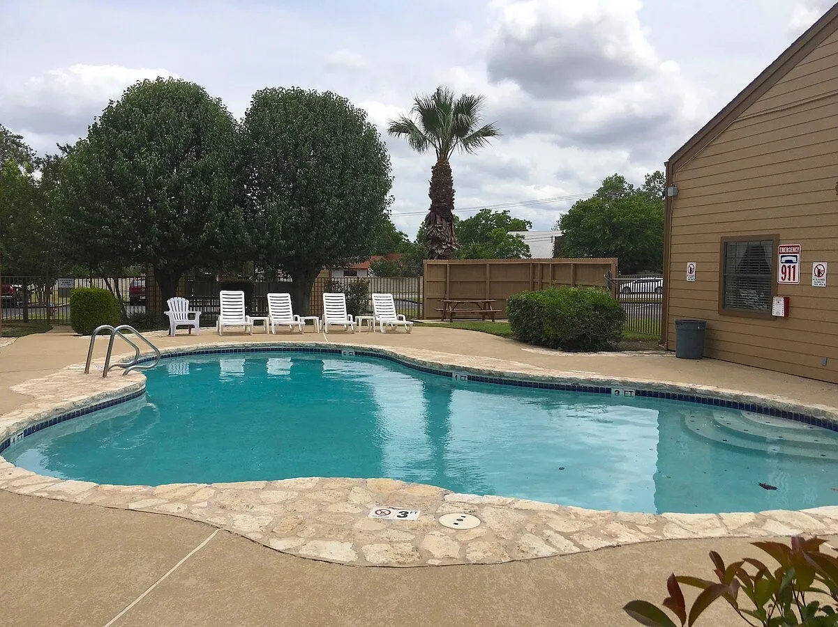 Apple Creek Apartments — Photo 3