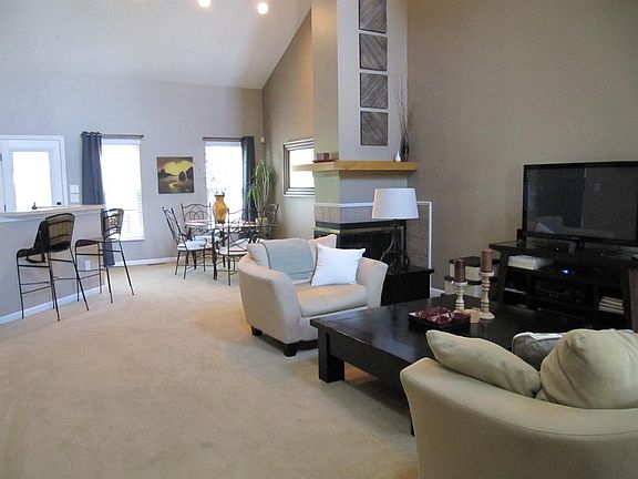 5th image of 8761 Willet Ln