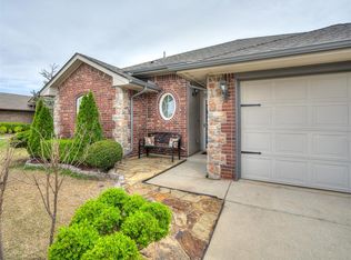 908 Accipiter St, Norman, OK 73072