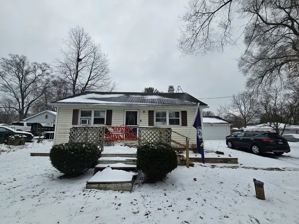 10N827 Hawthorne St, Elgin, IL 60123