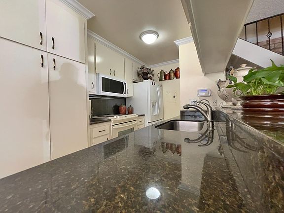 5th image of 1263 Bouret Dr Unit 2