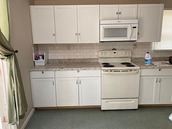 2nd image of 930 E Carolina Ave